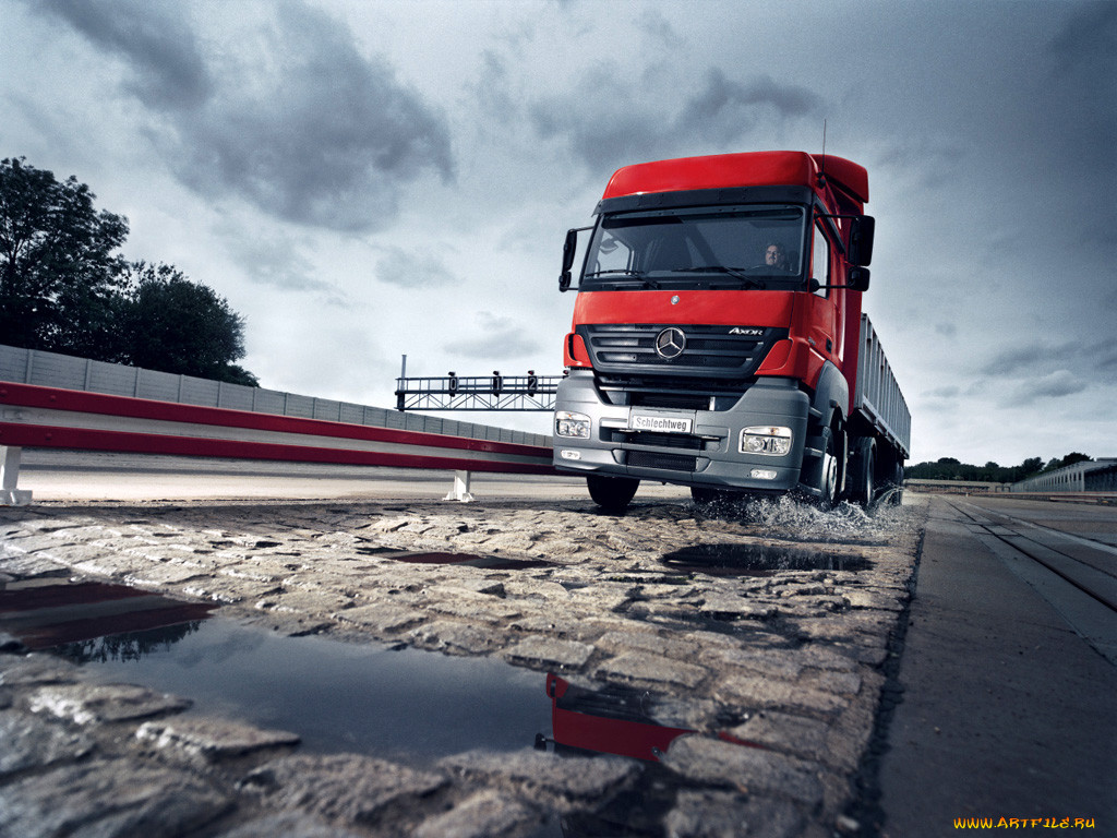 , mercedes, trucks